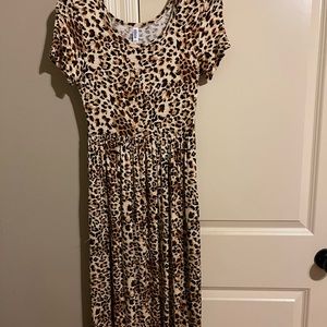 Super cute dress. Super comfortable also